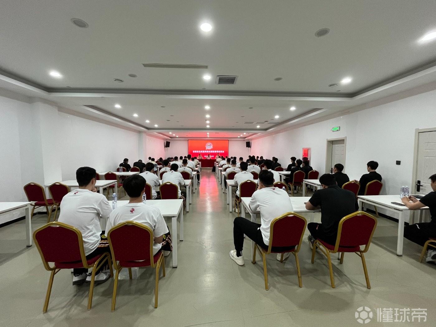 吉林官方:聘请李昂为俱乐部主教练,何长江担任副董事长